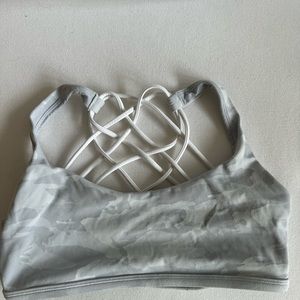 Lululemon free to be wild sports bra white camo size 8